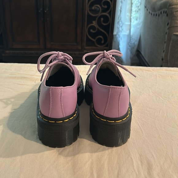 Dr. Martens platform lavender lace up leather oxford shoes - Picture 6 of 11